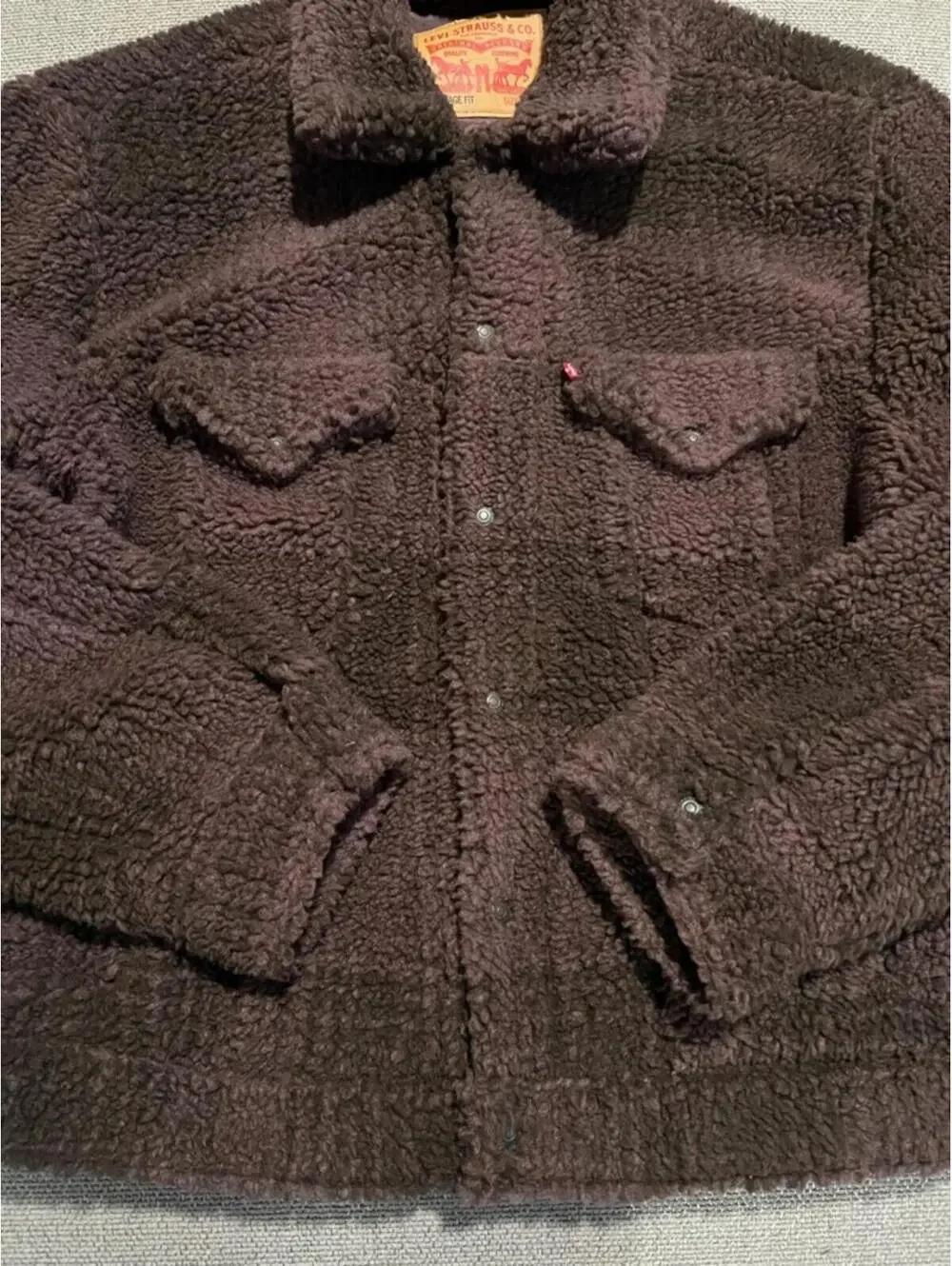 Levi’s COZY VINTAGE RELAXED FIT SHERPA TRUCKER JACKET